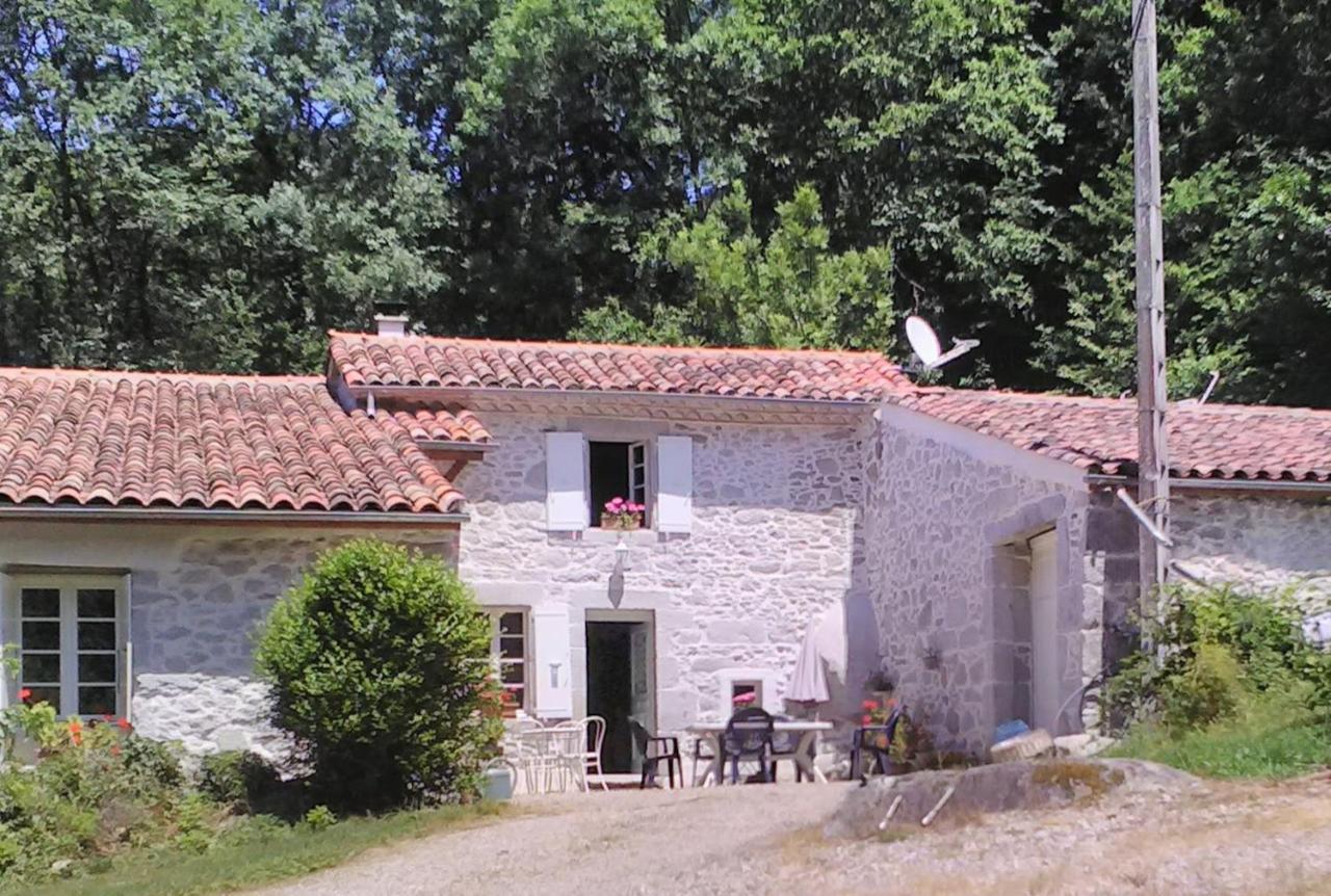 Gite Le Coumis 1370 Saint-Salvy-de-la-Balme Exterior foto